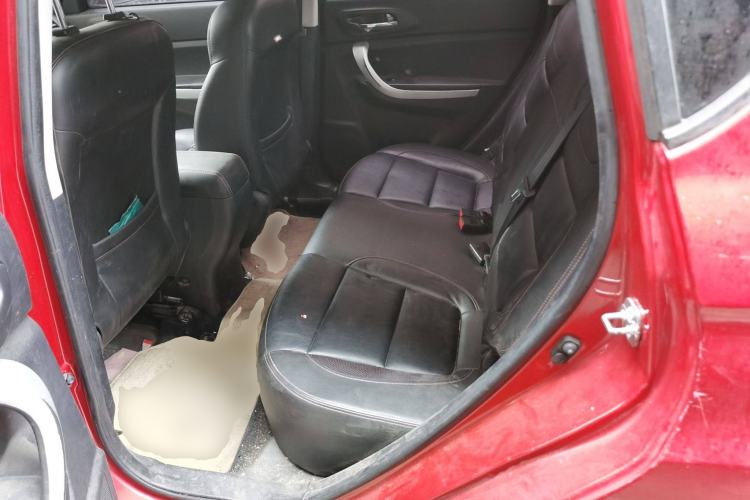 Used CHANGAN CS35 2016 1.6L Manual Luxury Model China IV Standard

