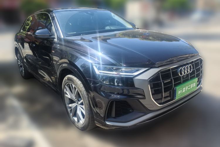 Used Audi Q8 2021 55 TFSI Luxury Dynamic Edition Front Right 45 Deg