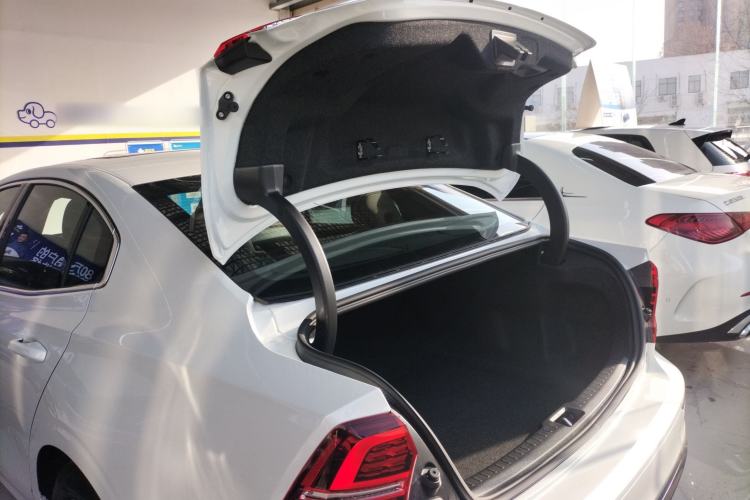 Used Volvo S60 2026 Model B4 Zhiyi Luxury Edition