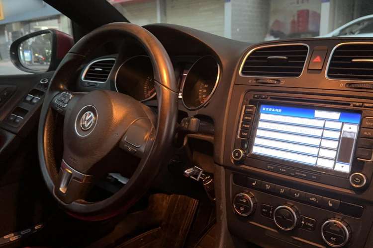 Used Volkswagen Golf (Import) 2012 1.4TSI Luxury Convertible Edition
