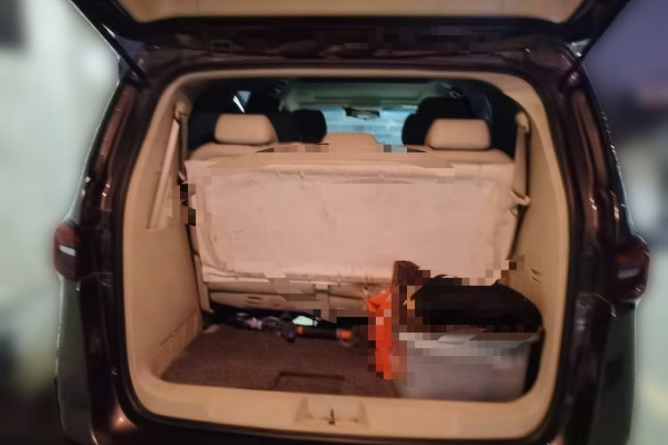 Used Buick GL8 2023 Land Executive Class Comfort Model