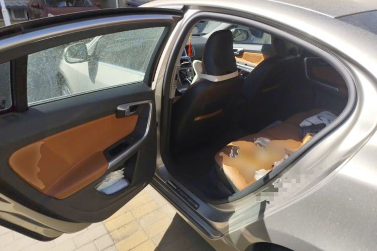 Used Volvo S60 2015 S60L 2.0T Zhiyuan Edition