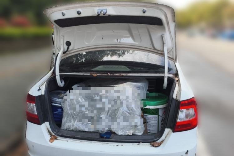 Used Skoda Rapid 2013 1.6L Manual Smart Selection Model
