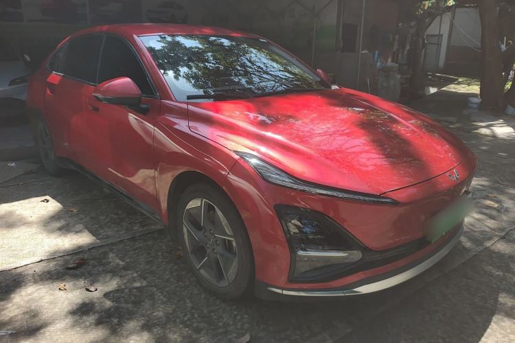 Used Wuling Xingguang 2024 Co-Creation Edition 510 Advanced Model Front Right 45 Deg