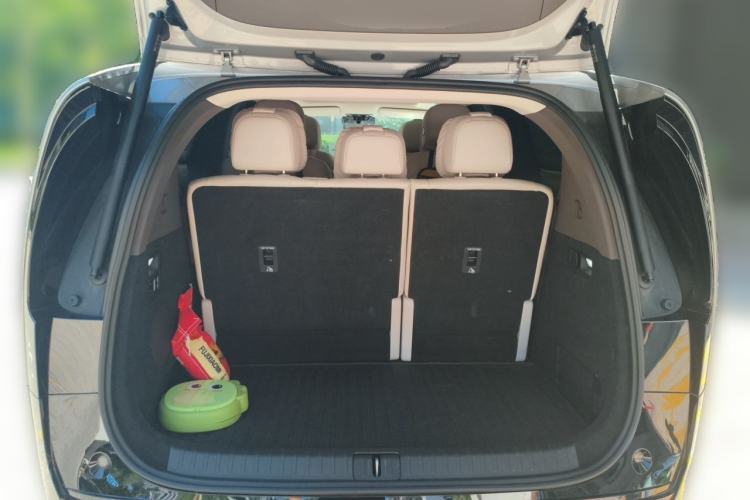Used Li Auto MEGA 2024 Ultra Model