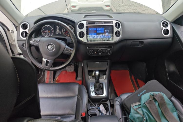 Used Volkswagen Tiguan 2017 300TSI Automatic Two-Wheel Drive Silk Road Comfort Edition Center Console