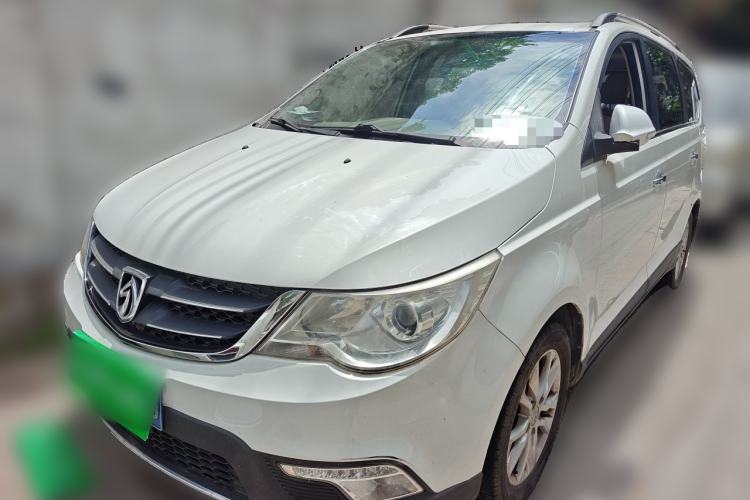 Used Baojun 730 2014 1.5L Manual Luxury Navigation ESP Version 7 Seats