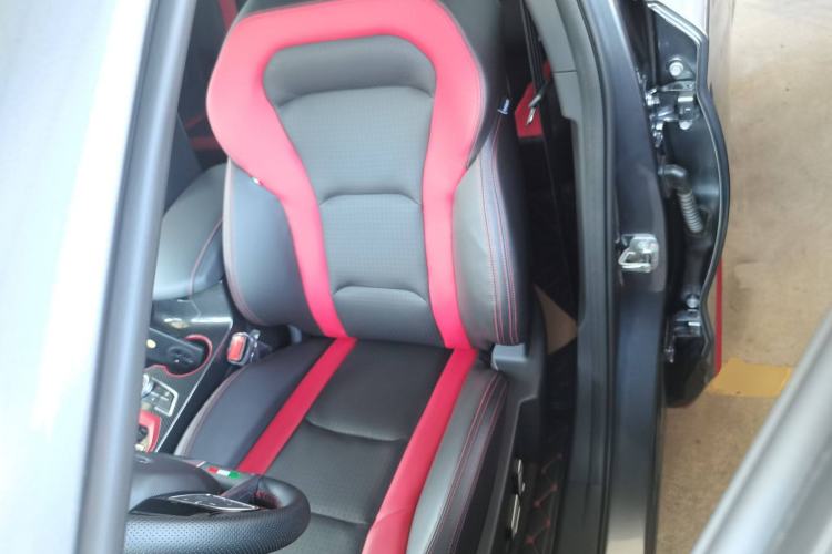 Used SWM G01FF 2022 Updated Version 1.5T DCT Star Edition
