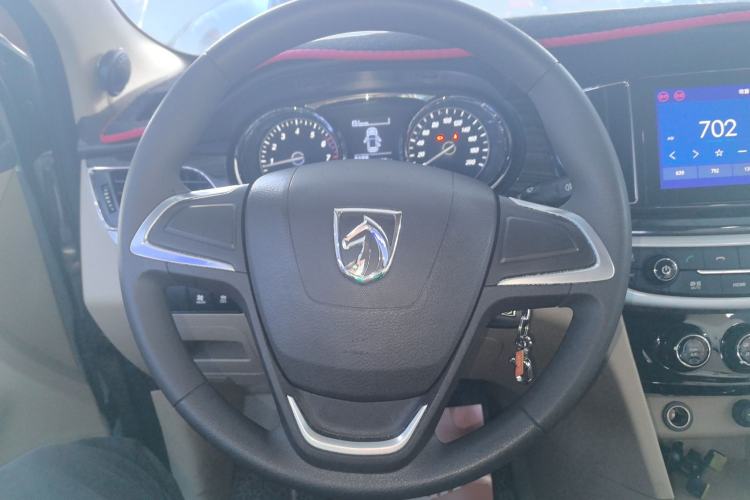 Used Baojun 730 2016 1.5T Manual Comfort Version 7 Seats
