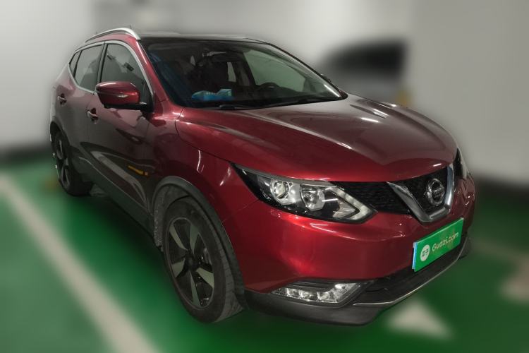Used Nissan Qashqai 2016 2.0L CVT Luxury Edition Front Right 45 Deg