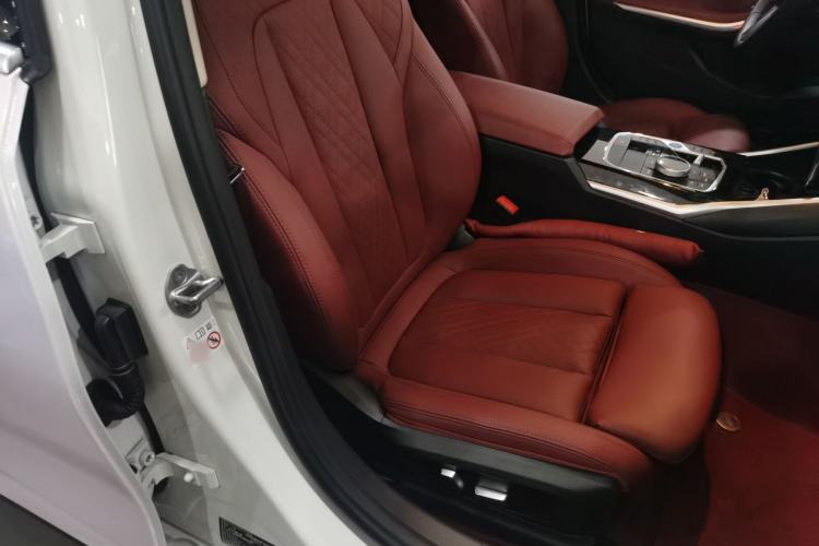 Used BMW i3 2022 eDrive 35 L Right Front Seat