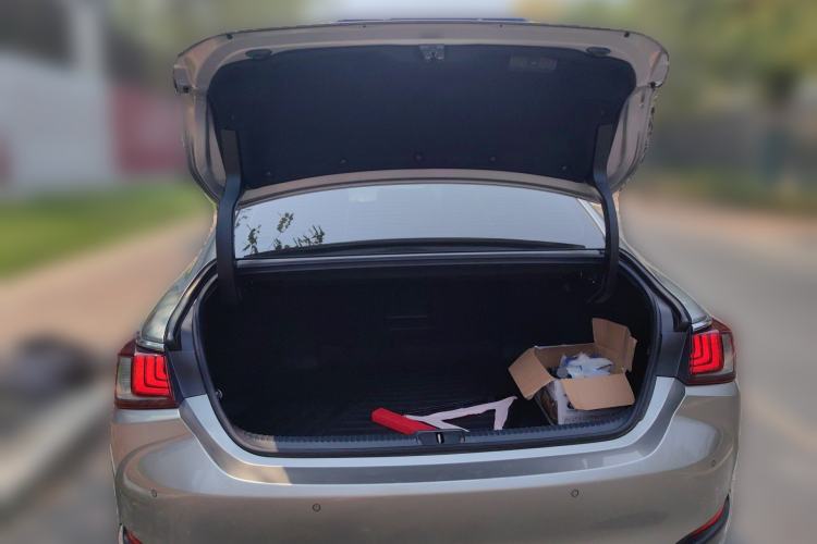 Used Lexus ES 2022 300h Deluxe Edition