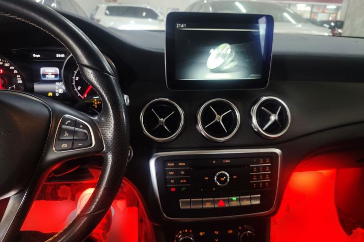 Used Mercedes-Benz GLA 2017 GLA 200 Fashion Model
