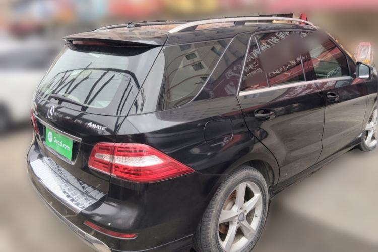 Used Mercedes-Benz M-Class 2015 ML 400 4MATIC Dynamic Model Rear Right 45 Deg