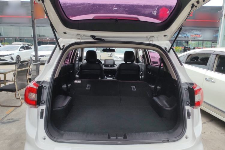 Used Baojun 510 2017 1.5L Manual Fashion Model Trunk