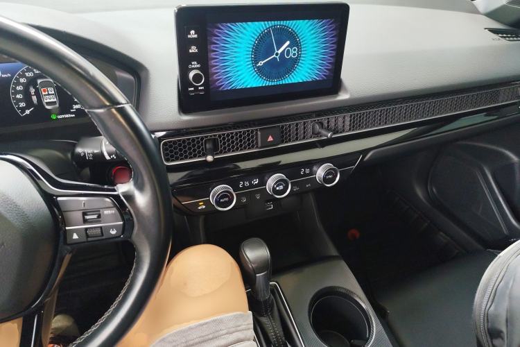 Used Honda Civic 2022 240TURBO CVT Dynamic Edition Center Console