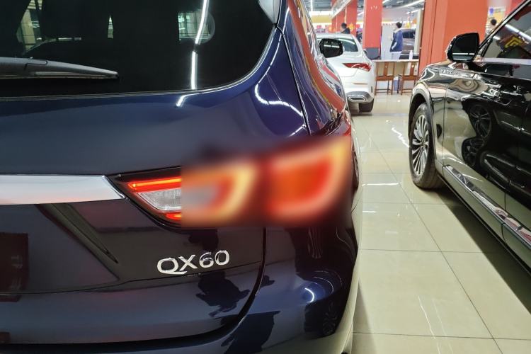 Used Infiniti QX60 2016 2.5 S/C Hybrid Two-Wheel-Drive Excellence Edition China V Standard