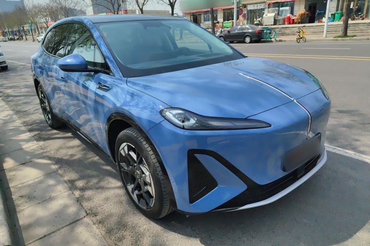 Used Hongqi Tiangong 06 2025 660 4x4 Smart Selection Edition Front Right 45 Deg