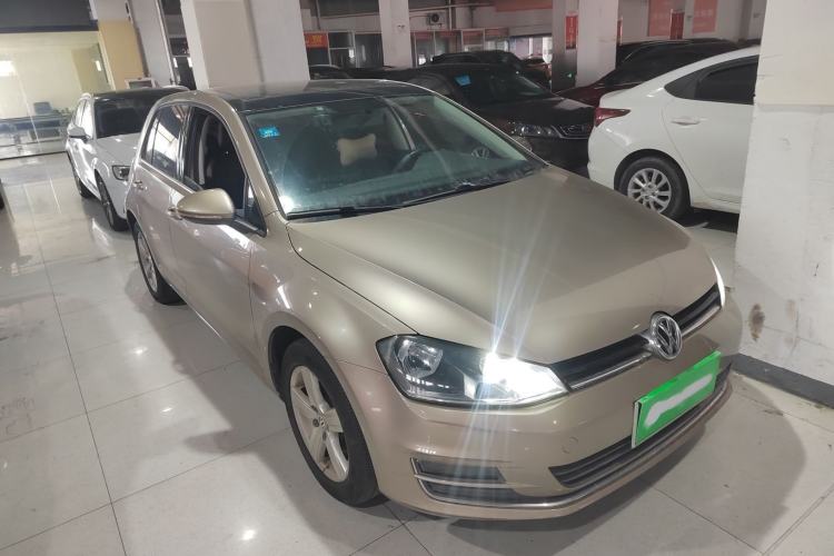 Used Volkswagen Golf 2016 230TSI Automatic Comfort Version
