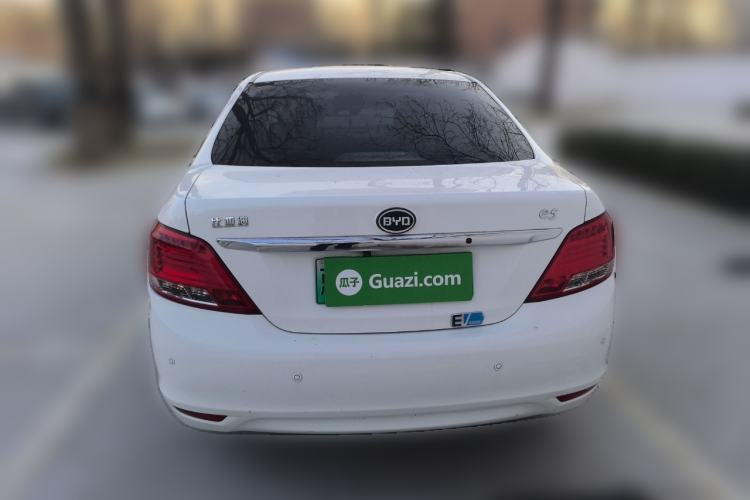 Used BYD e5 2016 300 Luxury Edition
