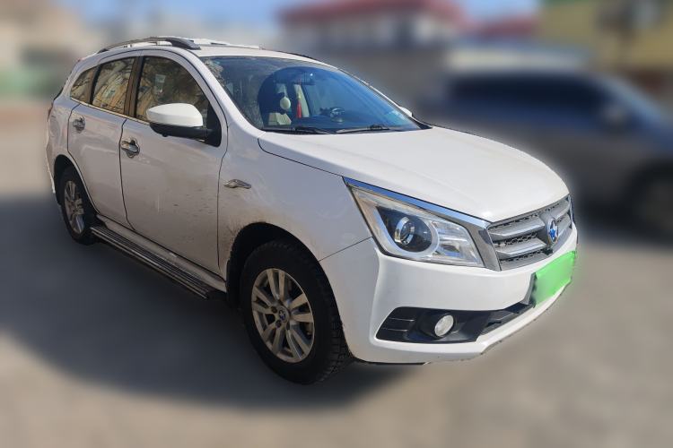 Used Venucia T70 2015 2.0L CVT Smart Edition
