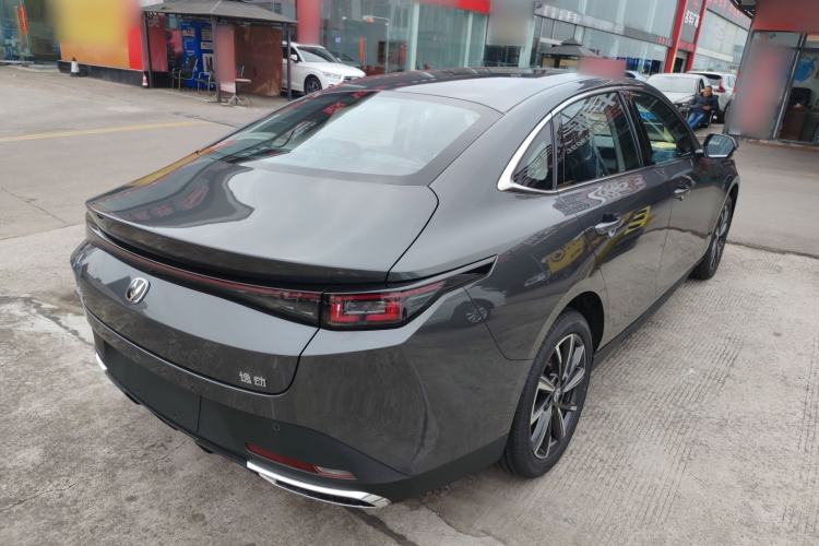 Used CHANGAN Eado 2025 Blue Whale 1.5T 500Bar Prestige Model
