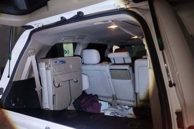 Used Toyota Land Cruiser 2010 4.0L Automatic VX
