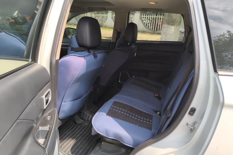 Used Mitsubishi Outlander 2018 2.4L 4x4 Luxury Edition 7-Seater