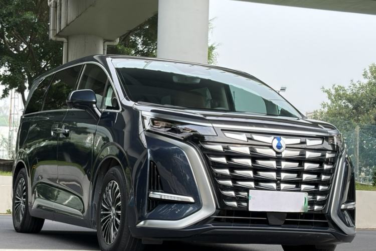 Used Denza D9 2022 DM-i 970 Four-Wheel Drive Flagship Model