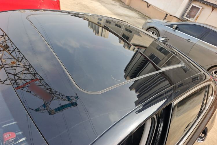 Used Hongqi H5 2025 2.0T Automatic Flag Edition – 500 000 Units Commemorative Version
