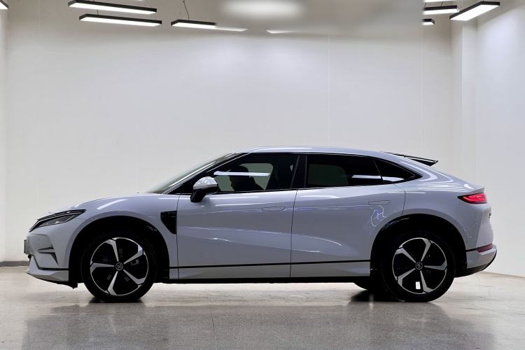 Used BYD Song L EV 2025 662 km Advanced Intelligent Driving Version
