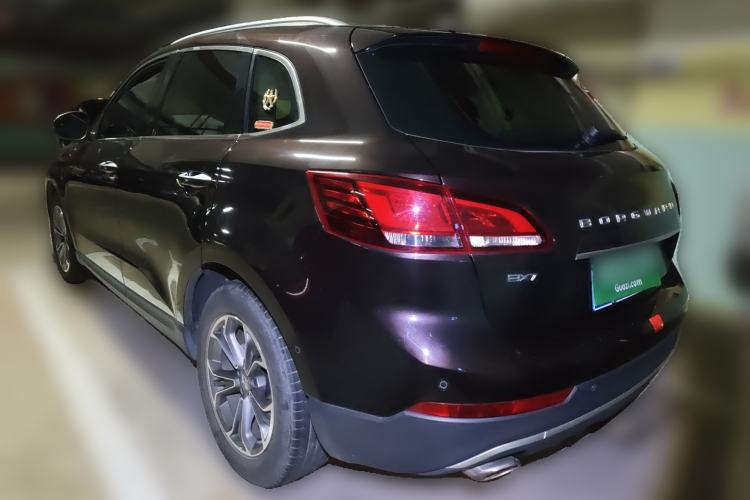 Used BORGWARD BX7 2018 28T Two-Wheel Drive Luxury Version 5 Seats China VI Emission Standard