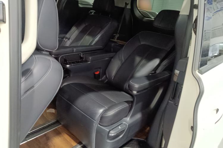 Used GAC Trumpchi M8 2021 Master Series 390T Prestige Edition Left Rear Seat