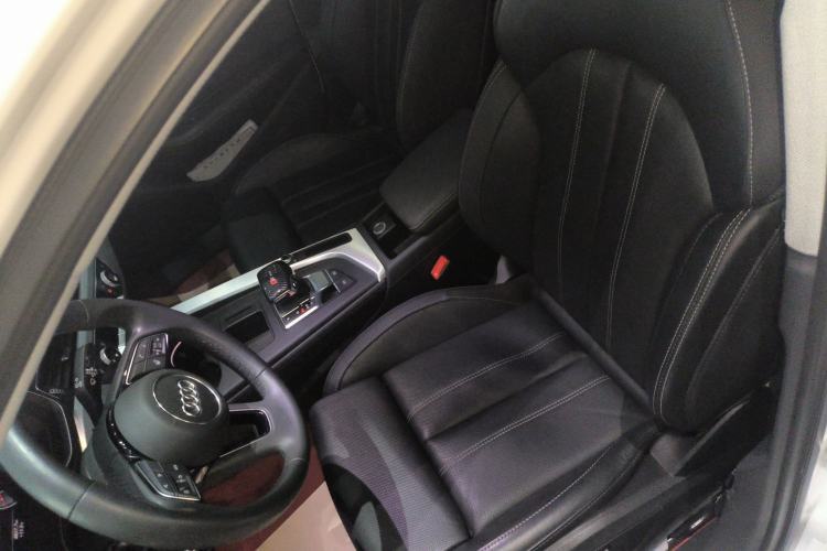 Used Audi A4L 2022 40 TFSI Luxury Dynamic Model
