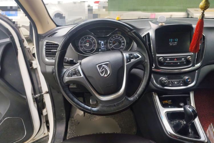 Used Baojun 560 2015 1.8L manual luxury version