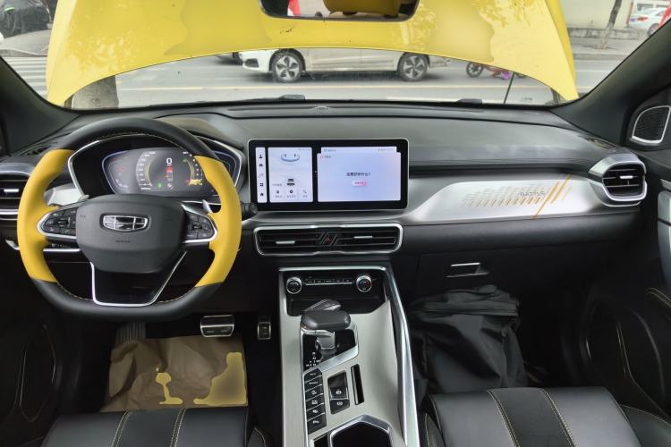 Used Geely Auto Coolray 2021 1.5TD DCT Battle Center Console