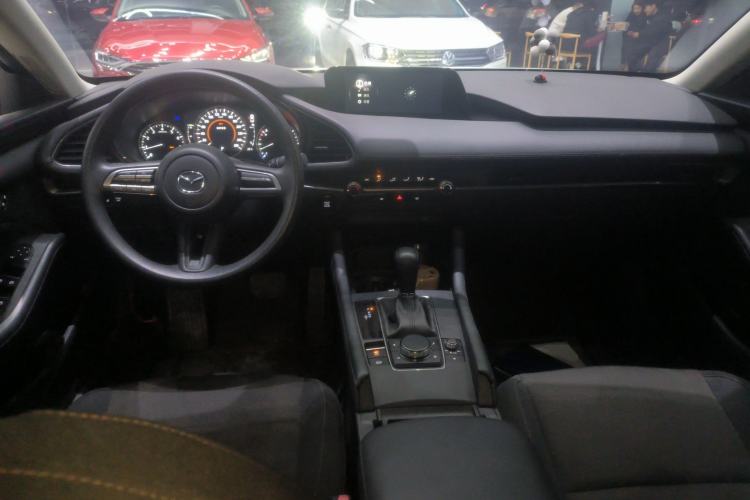 Used Mazda 3 Axela 2022 2.0L Automatic Zhiqing Edition Center Console