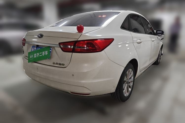 Used Ford Escort 2015 1.5L Automatic Fashion Model
