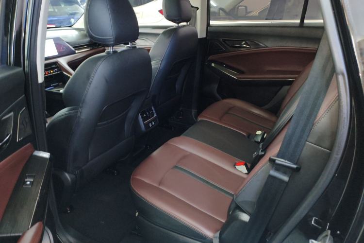 Used SOL X8 PLUS 2023 1.5 TGDI DCT Smart Edition 7-Seater
