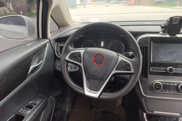 Used BYD Song MAX 2017 1.5T Manual Smart Connect Luxury 7-Seater
