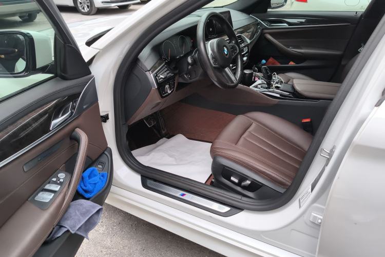 Used BMW 5 Series 2019 Restyled 525Li M Sport Package Driver Seat