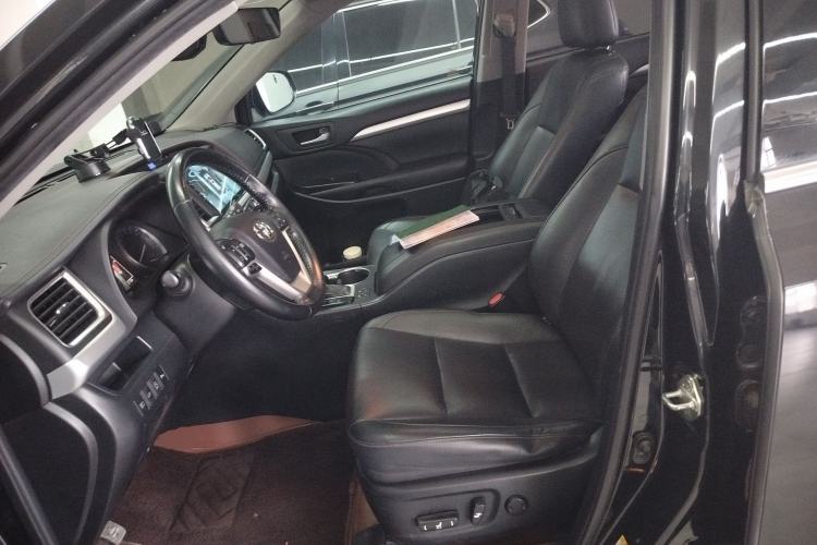 Used Toyota Highlander 2018 2.0T Four-Wheel Drive Luxury Version 7 Seats China VI Standard Left Front Seat