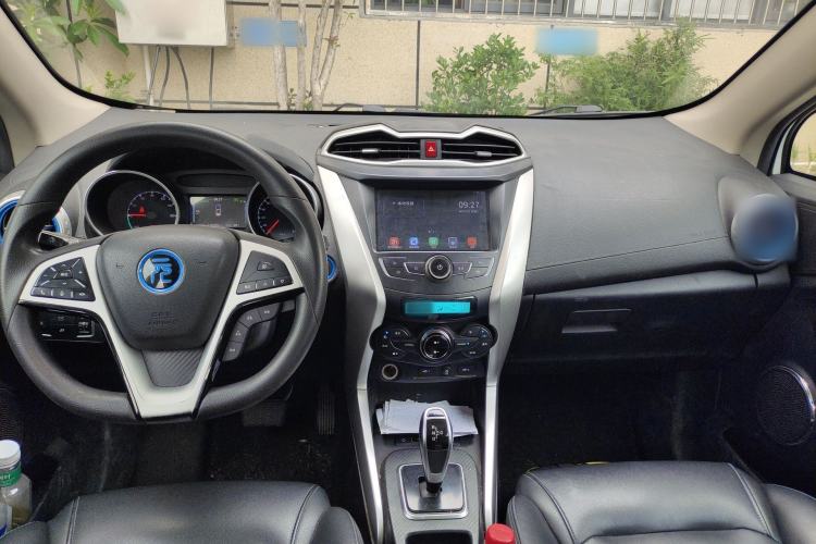 Used BYD Yuan New Energy 2018 EV360 Smart Connect Cool Edition Center Console