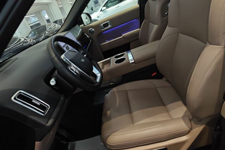 Used Li Auto L8 2025 Ultra Smart Refreshed Edition
