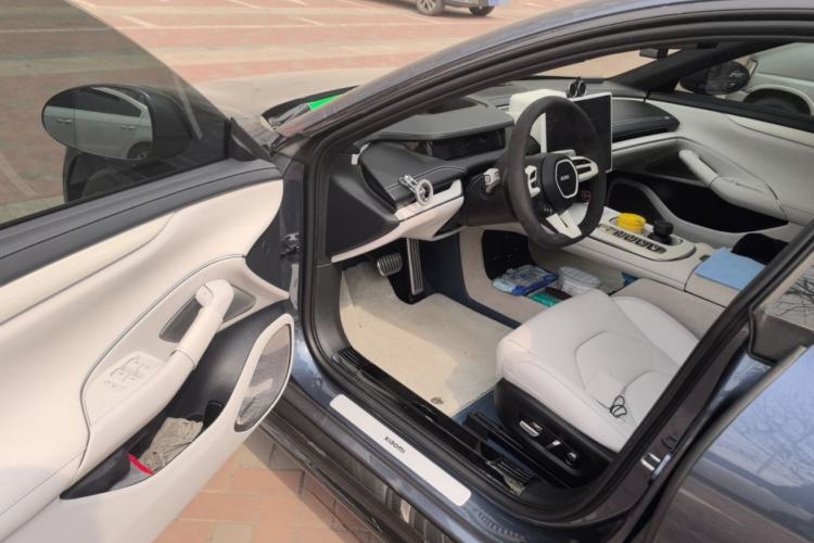 Used Xiaomi Auto SU7 2024 Four-Wheel Drive Ultra-Long Range Advanced Intelligent Driving Max Edition Driver Seat