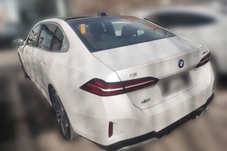 Used BMW i5 2025 eDrive 40L M Sport Package Exterior 2