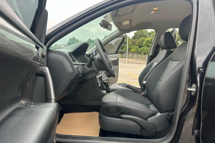 Used Volkswagen Lavida 2013 Revised Classic 1.6L Automatic Fashion Edition