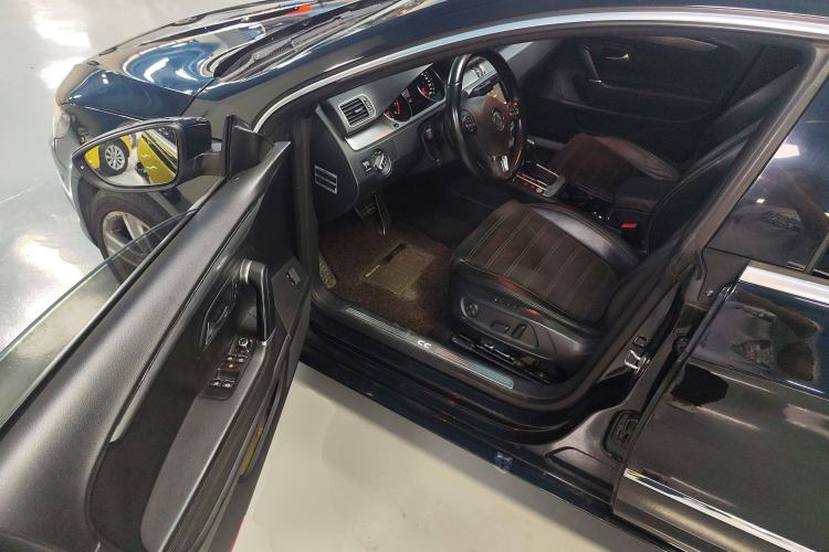 Used Volkswagen FAW-Volkswagen CC 2013 1.8TSI Luxury Model Interior 3