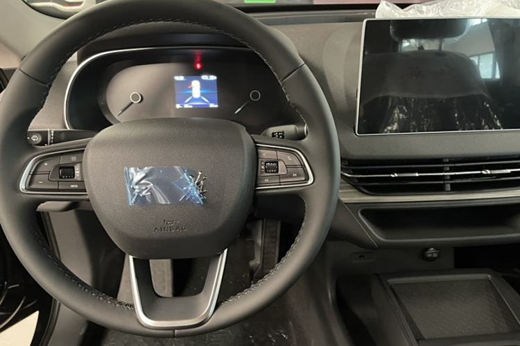 Used Hongqi E-QM5 2025 500km Range Commuter Version