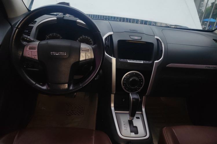 Used Isuzu mu-X 2017 3.0T Four-Wheel Drive Automatic Luxury Edition 5 Seats China IV Standard